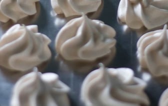 В Беларуси скоро появится необычный зефир — он будет со вкусом шампанского