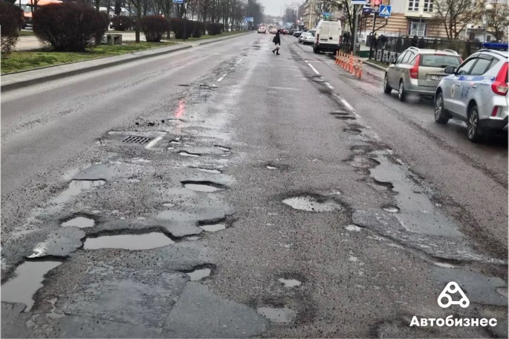Брестчане жалуются на ужасное состояние городских дорог