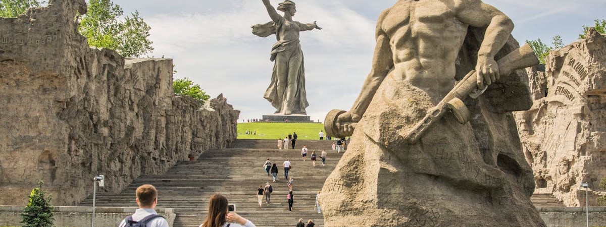 Беспилотники атаковали военный аэродром в Волгоградской области
