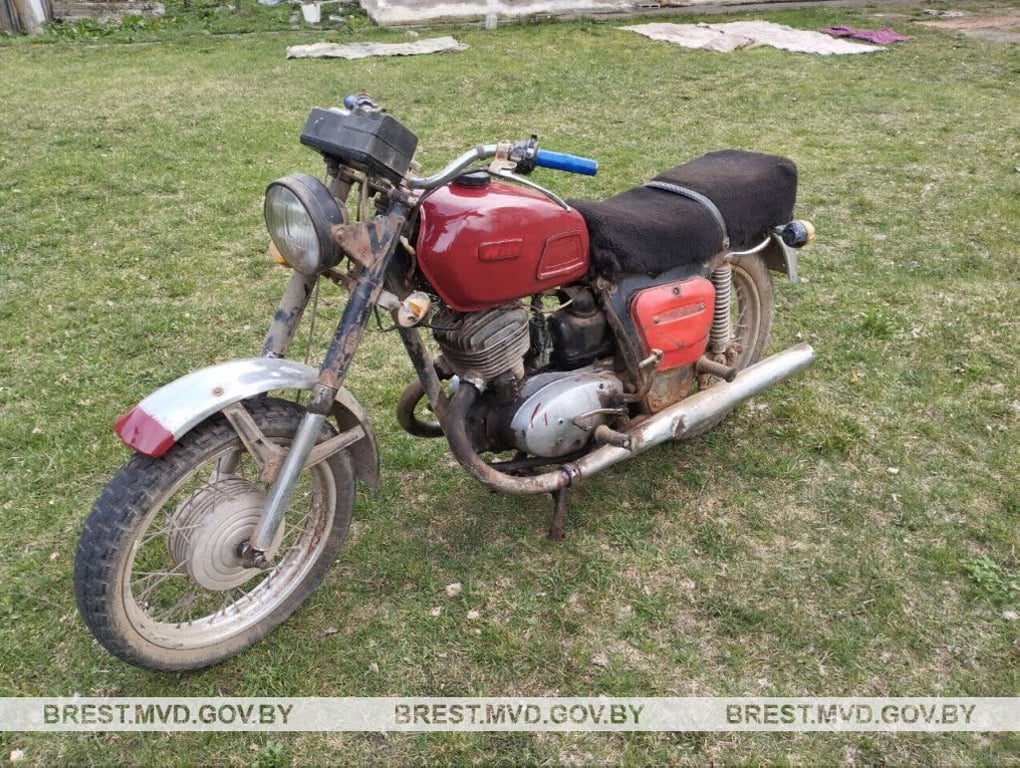У 75-летнего жителя Брестской области украли мотоцикл