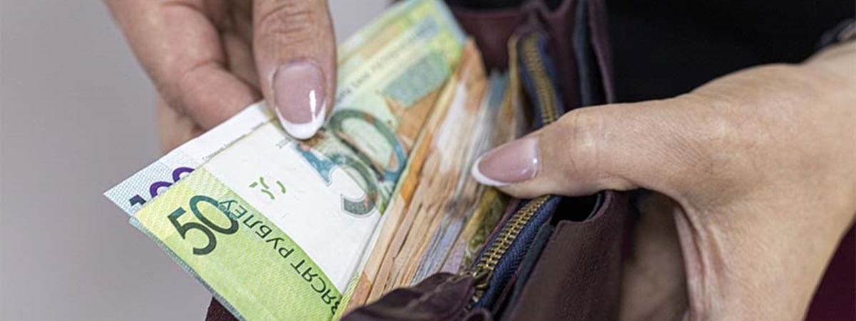 В Минтруда назвали категорию белорусов, которым положена денежная помощь на оздоровление. Сколько?