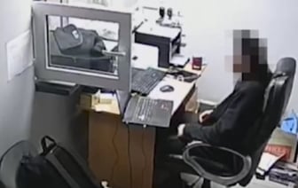 Быстрые деньги: парни брали вещи напрокат и сдавали в ломбард. На что они тратили деньги?