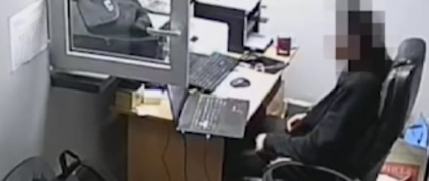 Быстрые деньги: парни брали вещи напрокат и сдавали в ломбард. На что они тратили деньги?