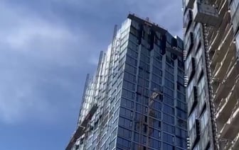 Мужчина умер в кабине башенного крана в Москве