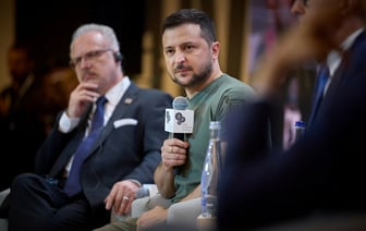 Зеленский назвал Путина «хищником», обвинил Запад в слабости и попросил денег на Международном форуме в Давосе — Видео