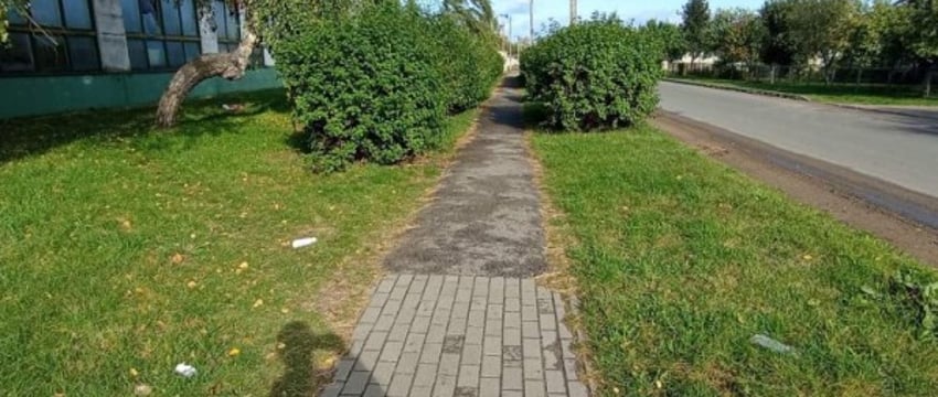 В Слуцке на торги выставили арестованный тротуар. Сколько просят?