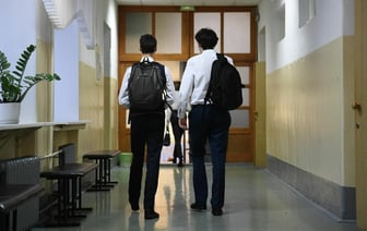 Минобразования предложило закрепить в кодексе деловую одежду белорусских школьников. Но есть исключения