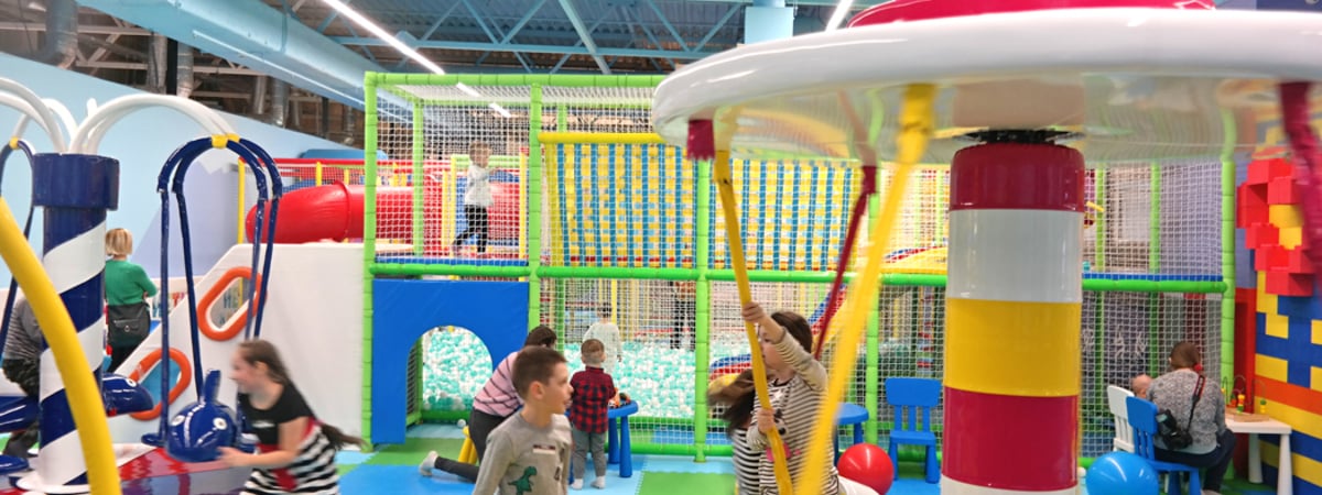 «Нарушения в 77% объектах» — Санэпидслужба проверила детские развлекательные центры в Минске. Что нашла?