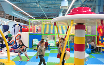 «Нарушения в 77% объектах» — Санэпидслужба проверила детские развлекательные центры в Минске. Что нашла?