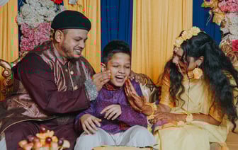 Мама активиста Ильи Миронова стала подозреваемой по уголовному делу о содействии «экстремистской деятельности»