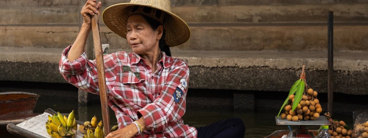 Белорусский рубль незначительно укрепляется к доллару на БВФБ