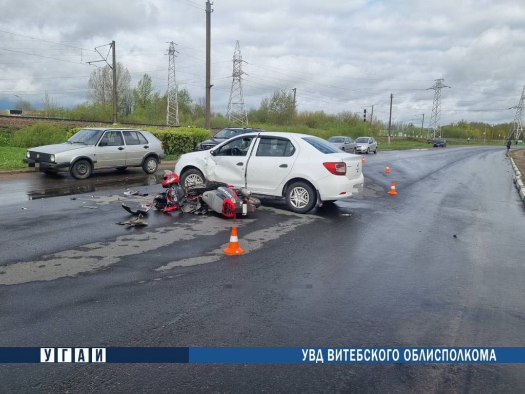 В Орше столкнулись легковушка и скутер, пострадали два человека. Фото ГАИ