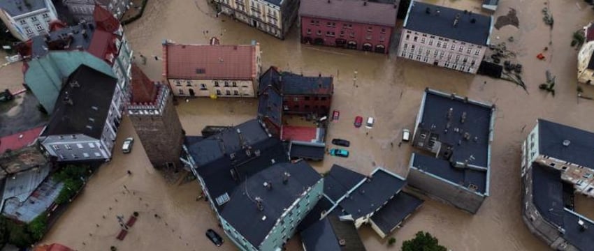 Более 2,6 тыс жителей Польши эвакуировали из-за наводнений