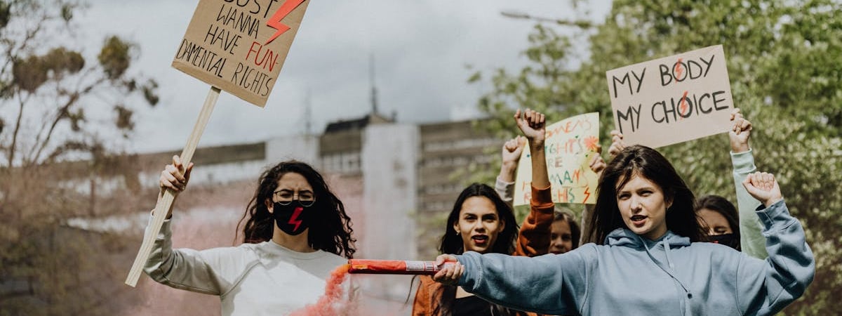 США начали расследование против трех телеком-компаний КНР из-за риска шпионажа