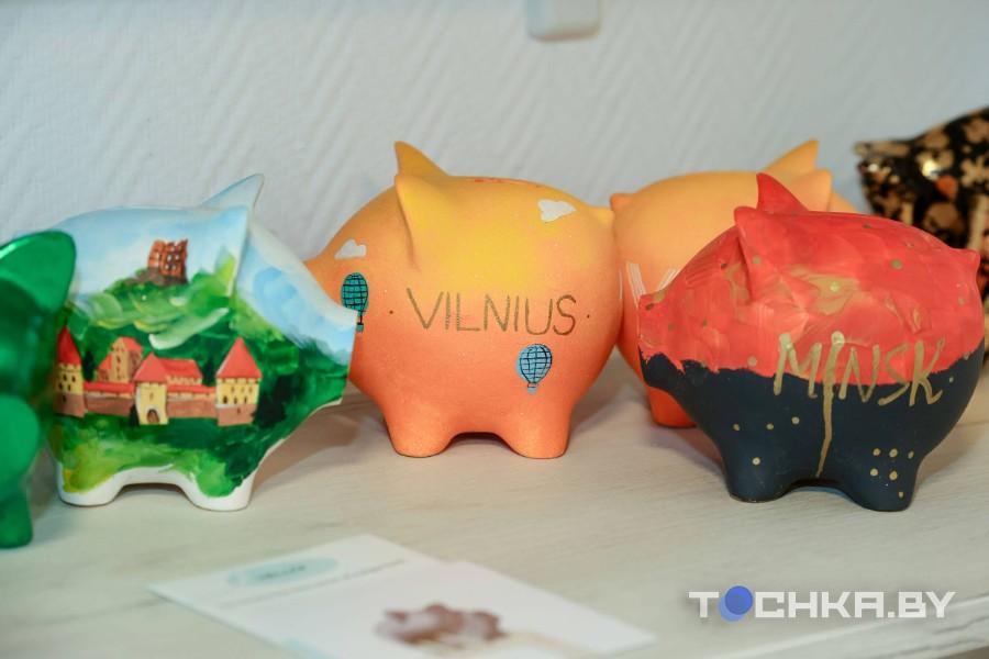 Бизнес на свинках. Rак белоруска строит свое дело, создавая копилки