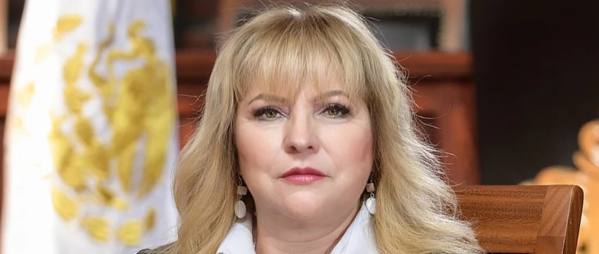 Мэр Мексики был убит на следующий день после избрания первой женщины президентом.