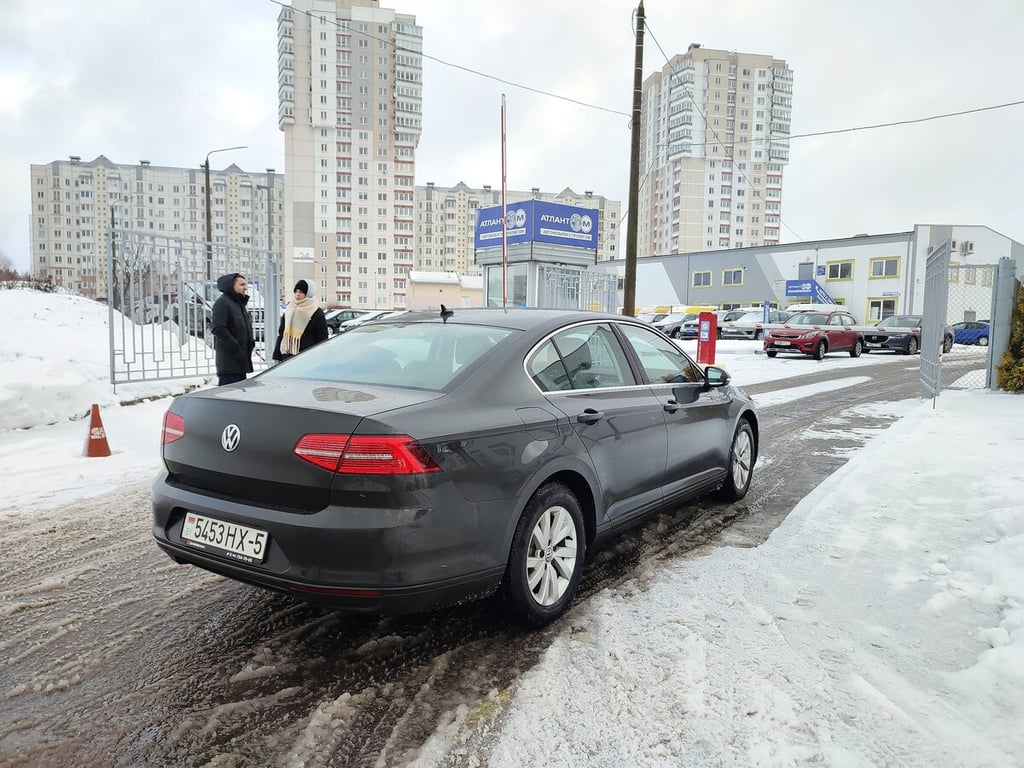 Этот «Пассат» в продаже уже несколько месяцев. И никто не звонит! Что не так с машиной?