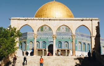 Израиль отбил одну из самых массированных атак беспилотниками и ракетами в истории