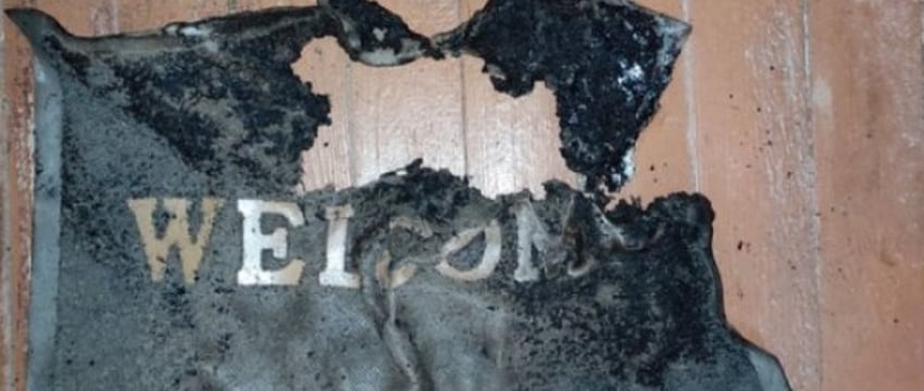 Житель Ивацевичей поджег входную дверь квартиры неприятеля