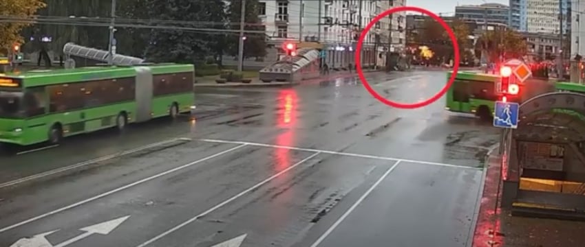 Автобус врезался в столб в Могилеве, пострадали пассажиры