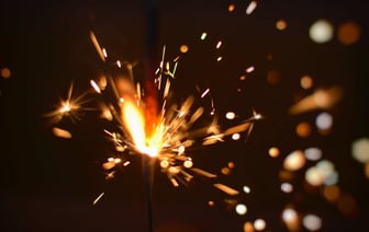 Петарда влетела в квартиру и травмировала женщину в Брестской области