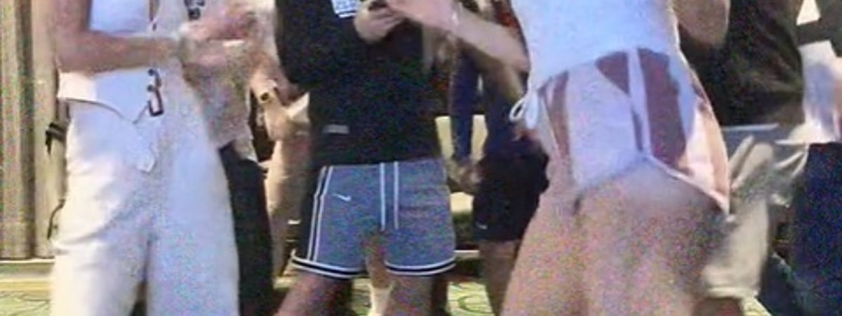 «Я же говорила, что мы немного выпьем» — Соболенко показала, как веселится после победы на Australian Open — Видео