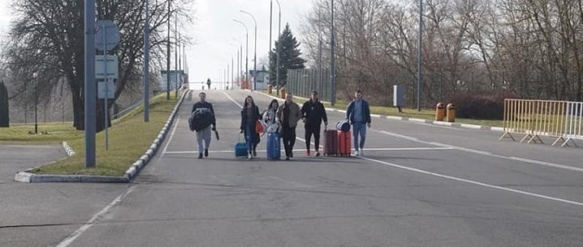 Турфирмы рассказали, сколько времени белорусы стоят на польской границе