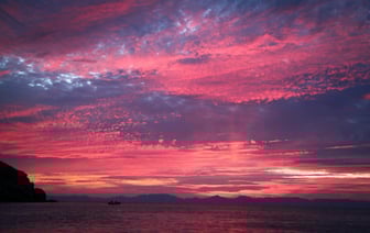 «Кажется, что Земля горит» — Астронавт cнял на видео, как выглядит закат из космоса — Видео