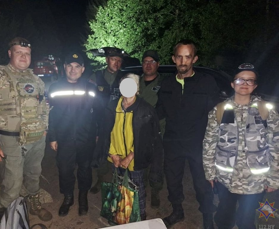Спасатели и волонтеры нашли женщину, потерявшуюся в лесном массиве Малоритского района