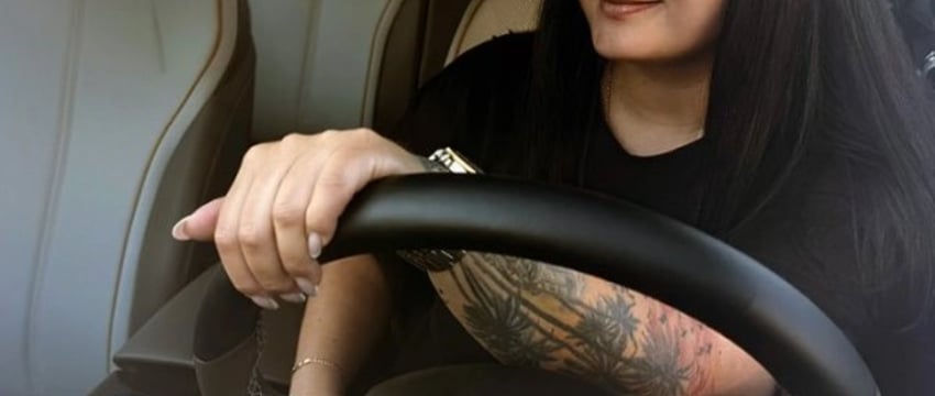 «Я как камера кругового обзора»: поговорили с девушкой – водителем такси, да еще и «электрички»