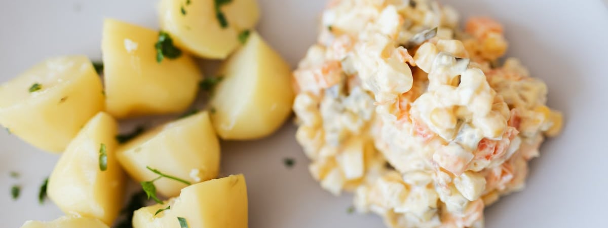 Три человека погибли, 18 получили ранения при обстреле города Селидово в Донецкой области