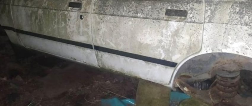 В Пружанском районе работники МЧС спасли мужчину, которого придавило машиной