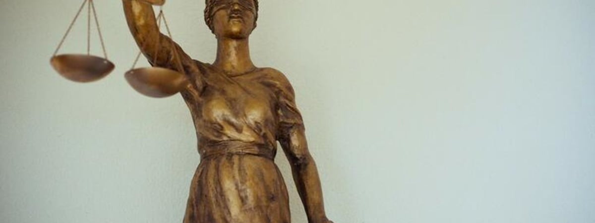 В Витебске мужчина выдавил глаз женщине. До этого он не раз ее бил, но она не обращалась за помощью