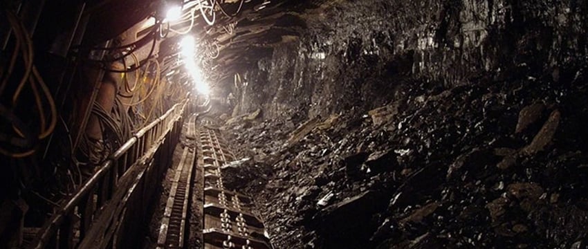 Три человека погибли, четверо получили ранения в результате обрушения угольной шахты в Пакистане.