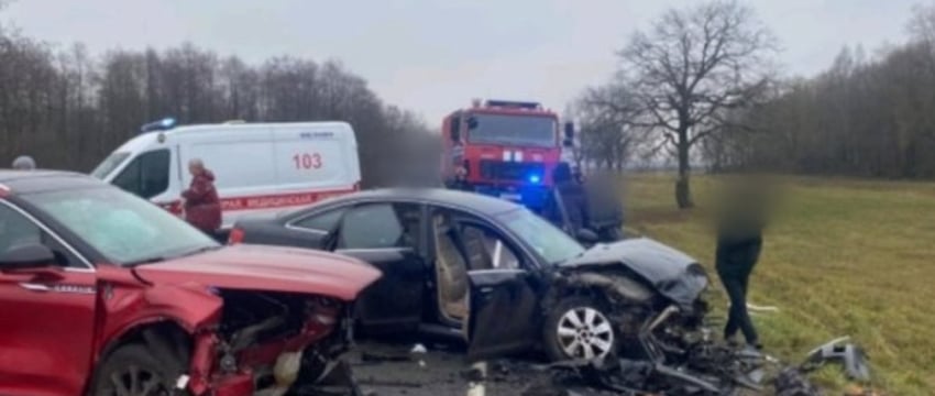 Lincoln и Audi столкнулись в Столинском районе — есть пострадавшие