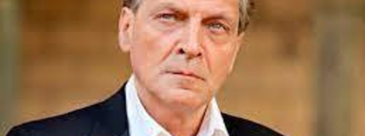 Невзоров: В окружении Путина нет тех величественных особ, которые, скрипя половицами, шли с табакеркой в спальню Павла