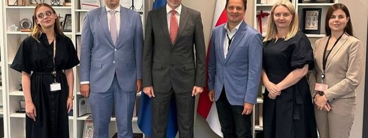 «Максимально широкие исключения». Офис Тихановской предложил странам ЕС смягчить ограничения на пропуск авто с беларусскими номерами