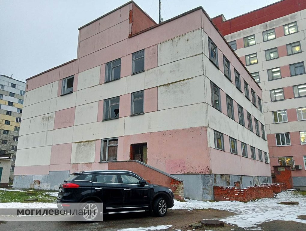В «бесхозной» пристройке поликлиники № 10 по улице Крупской в Могилеве планируют сделать современную детскую поликлинику