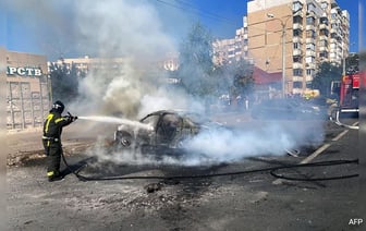 Россия заявляет, что отразила "массированную" атаку украинских беспилотников на электростанции.