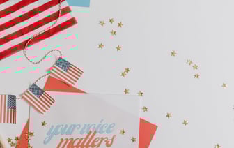 Тысячи людей устроили протест у проправительственного телеканала в Сербии