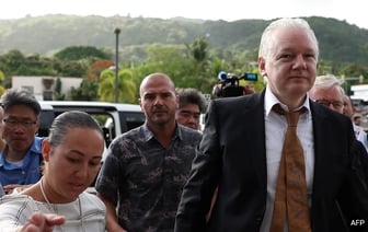 Основатель WikiLeaks Джулиан Ассанж признал себя виновным в суде США.