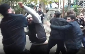 Президент Грузии потребовала убрать от избирательных участков «агрессивные группы» после драк в Тбилиси — Видео