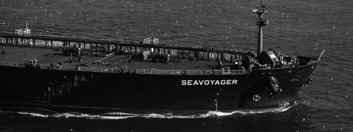 Попавшие под санкции танкеры "теневого флота" собрались в Балтийском море