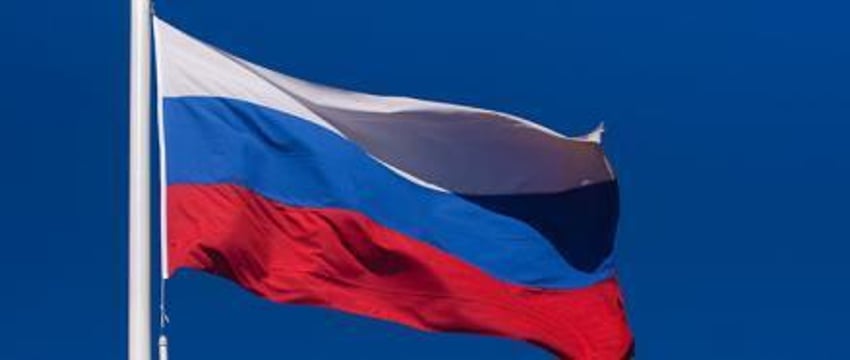 Отказались слушать гимн России: в Нальчике оштрафуют родителей выпускников