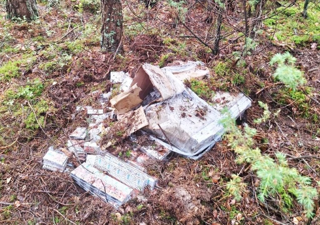 Белорусские сигареты на воздушном шаре пытались незаметно попасть в Литву