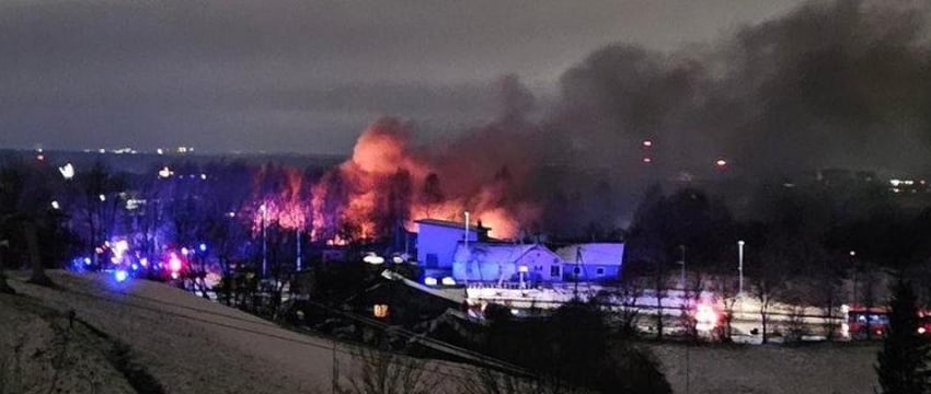 Самолет упал на жилой дом в Вильнюсе