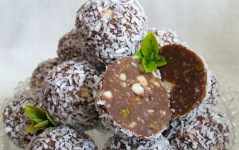 Что приготовить из засохших после Нового года тортов и печенья? Нашли рецепт вкусного и простого десерта — Полезно