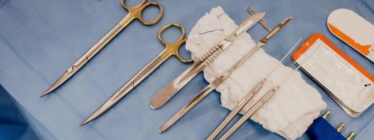 Британский пластический хирург рассказал, какие операции не будут пользоваться спросом в 2024 году, а какие — будут