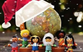 Желтые трусы, верблюды и уборка в доме: необычные традиции для новогодней ночи