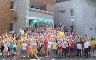 Использование телефонов детьми в летнем лагере: разрешено или нет?